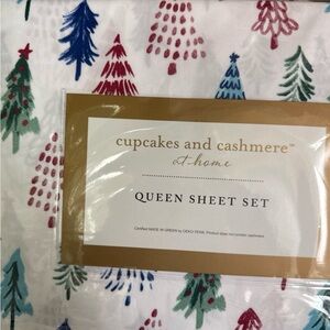 Cupcakes and Cashmere Queen Christmas trees Sheet Set